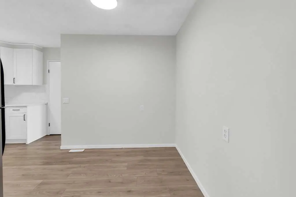 10 Radcliffe Crescent SE