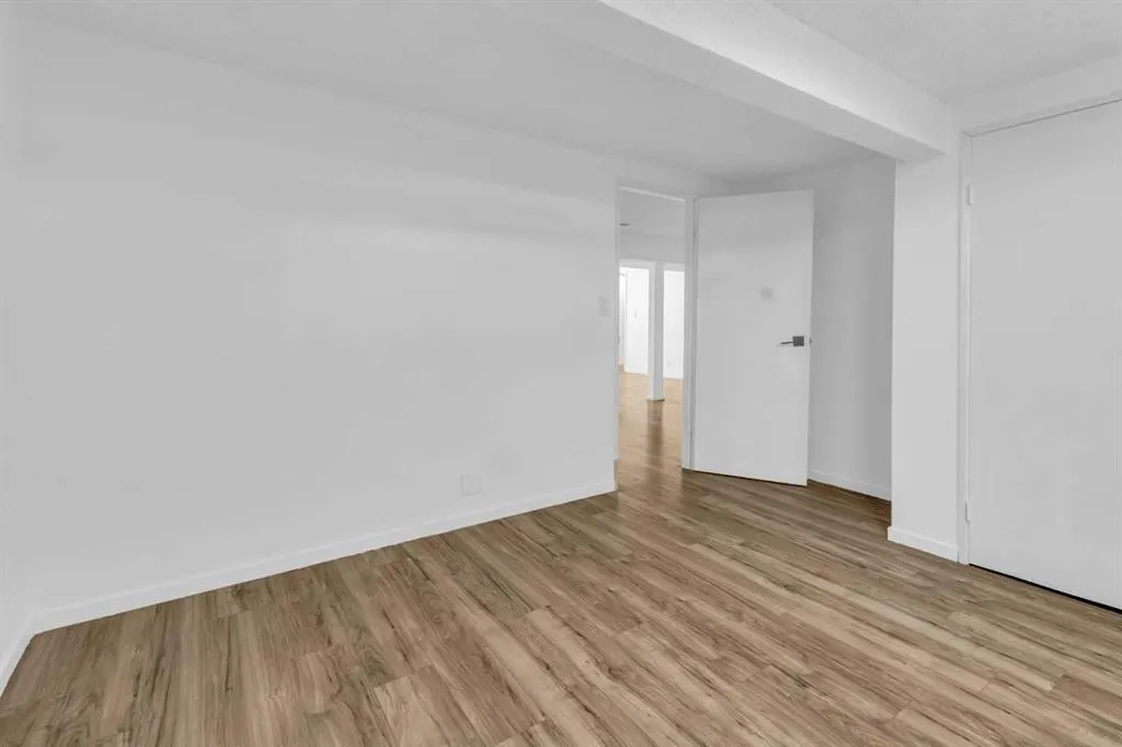 10 Radcliffe Crescent SE