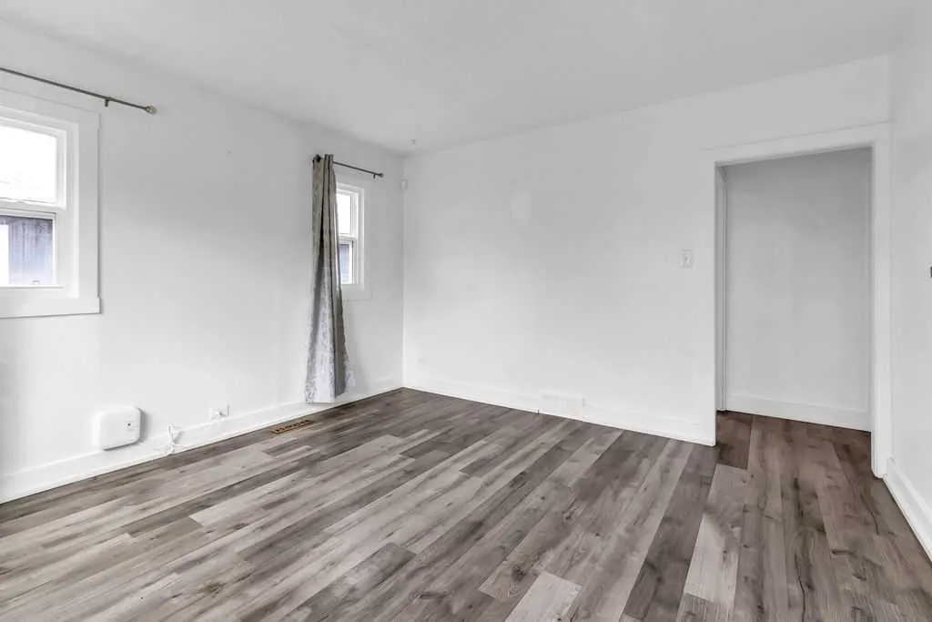 1212 Bantry Street NE