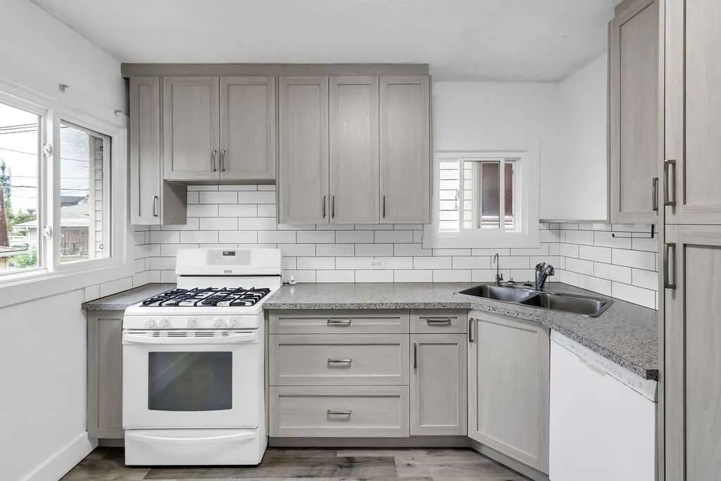 1212 Bantry Street NE