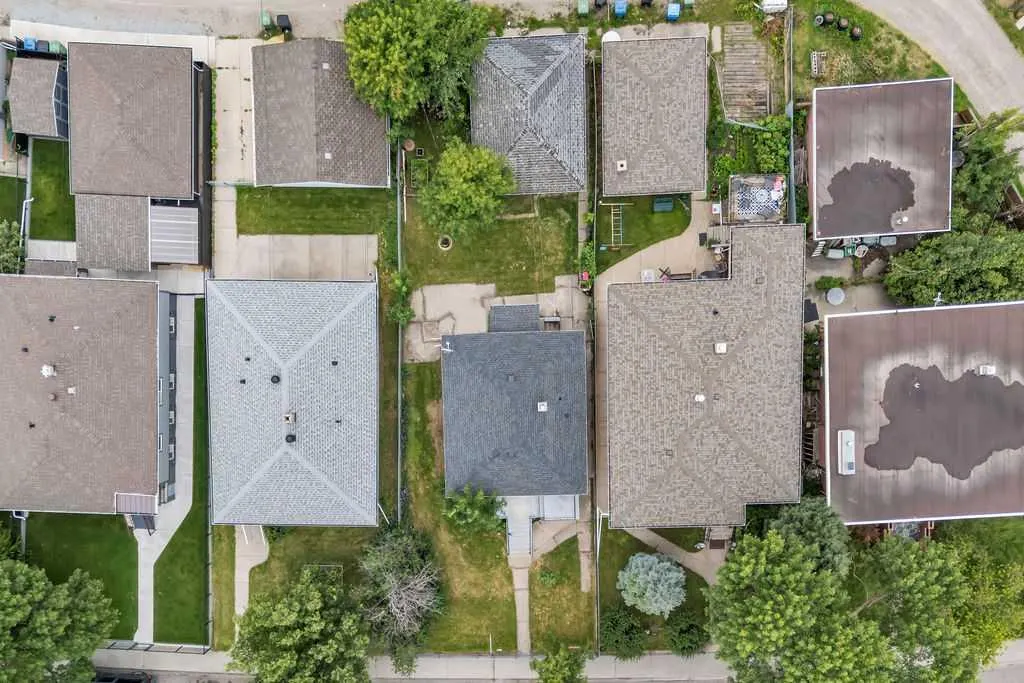 1212 Bantry Street NE