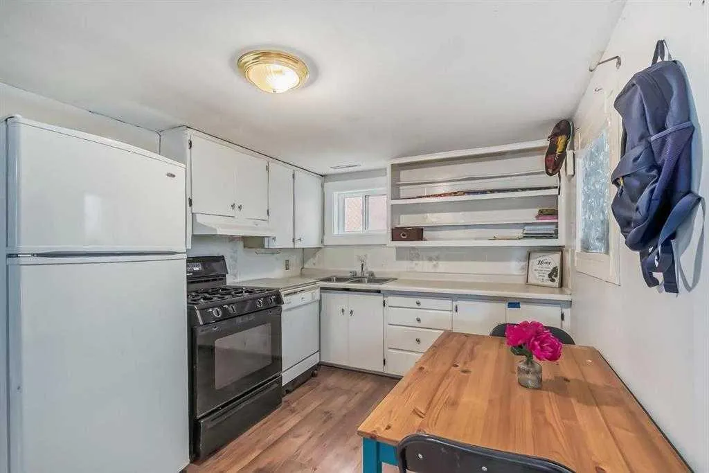 1212 Bantry Street NE