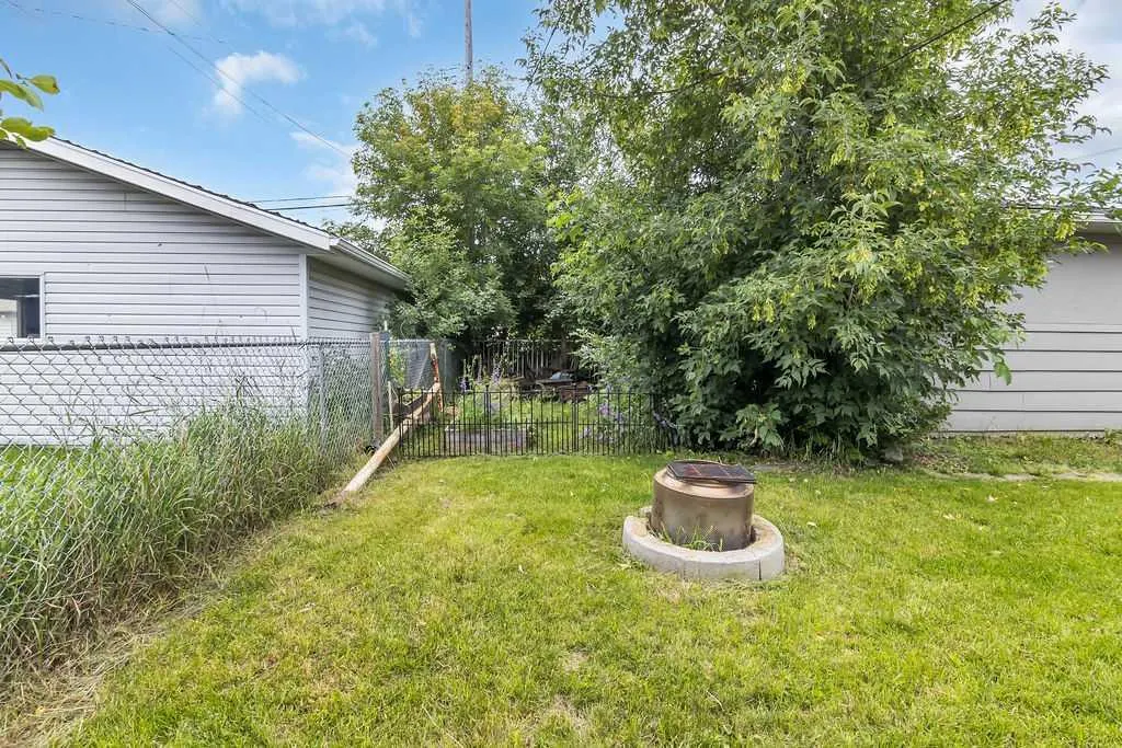 1212 Bantry Street NE