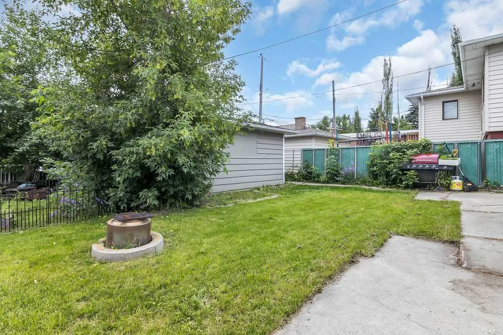 1212 Bantry Street NE