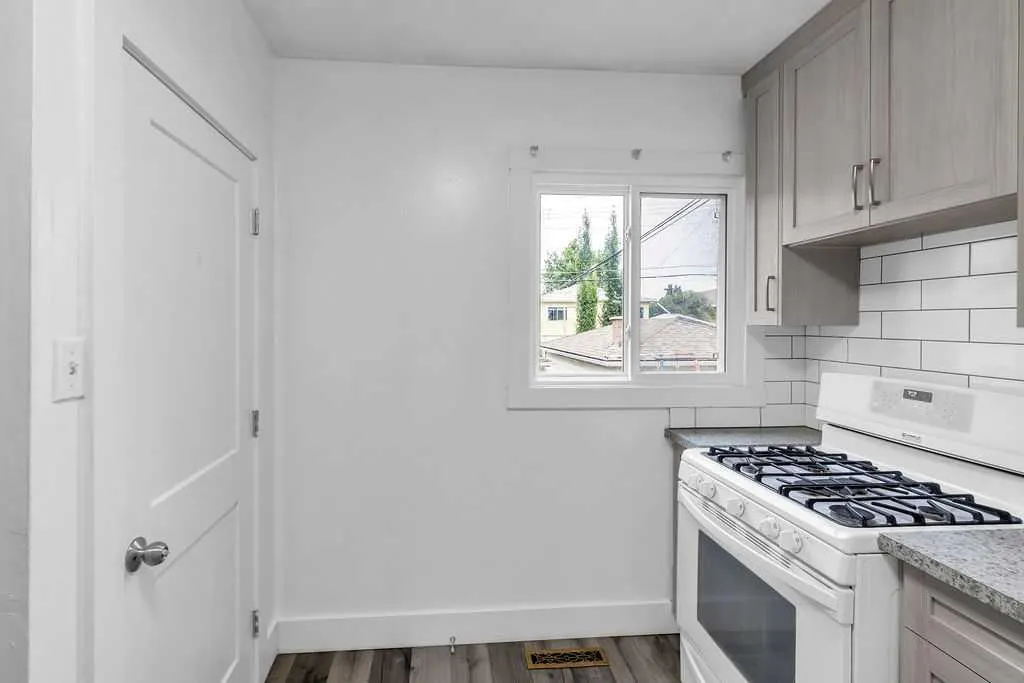 1212 Bantry Street NE