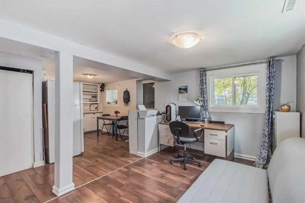 1212 Bantry Street NE