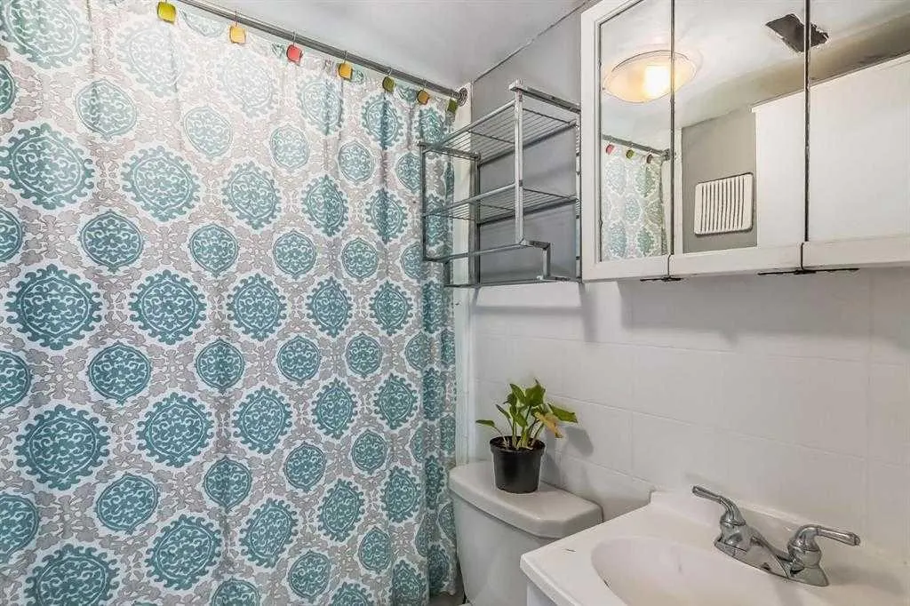 1212 Bantry Street NE