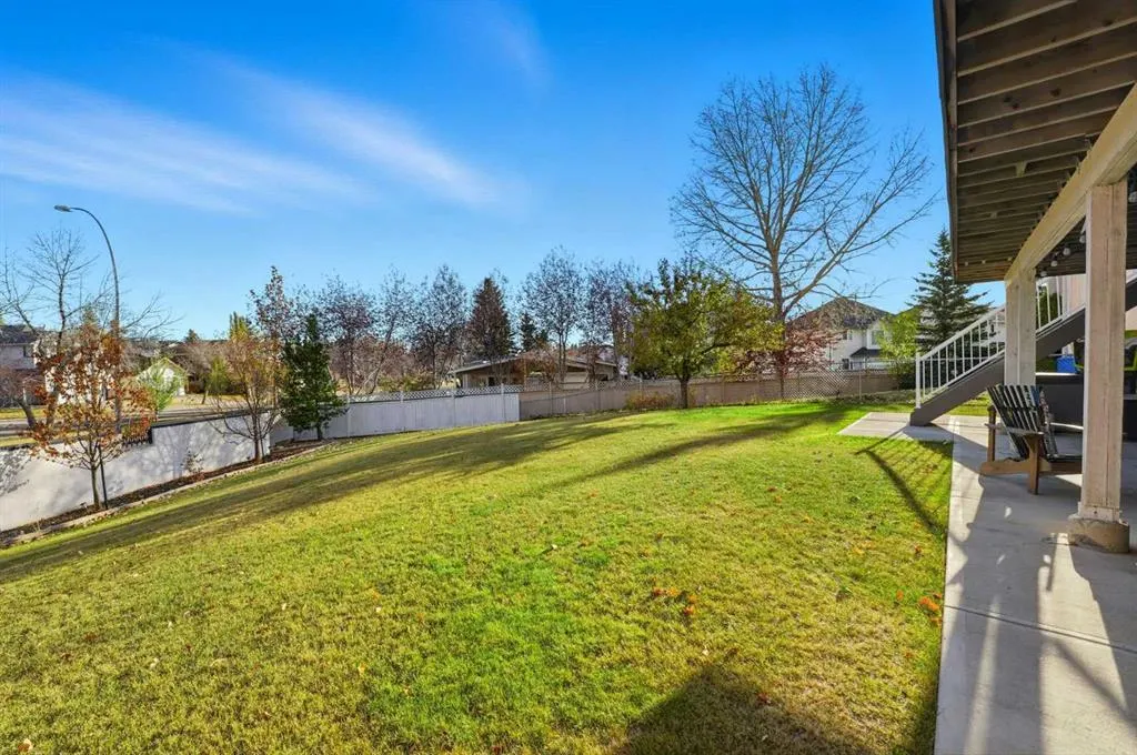 137 Sceptre Court NW