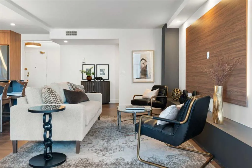 330 26 Avenue SW, #907