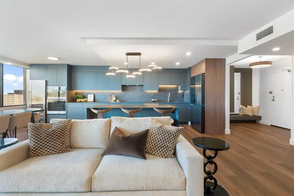 330 26 Avenue SW, #907