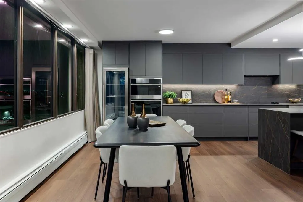 330 26 Avenue SW, #907