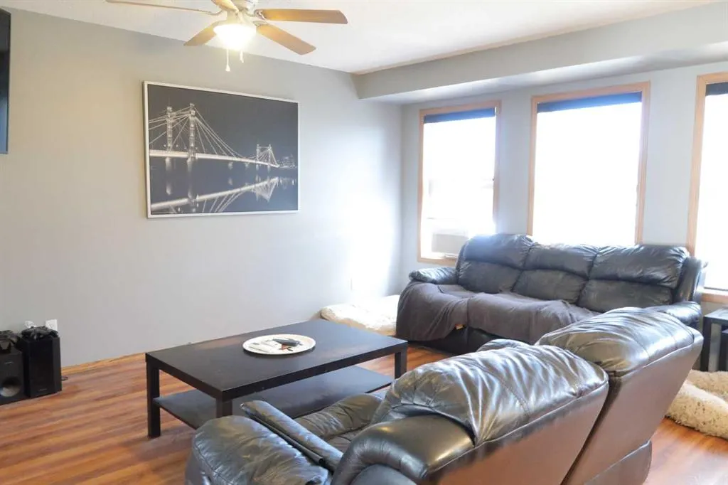 191 Panamount Heights NW