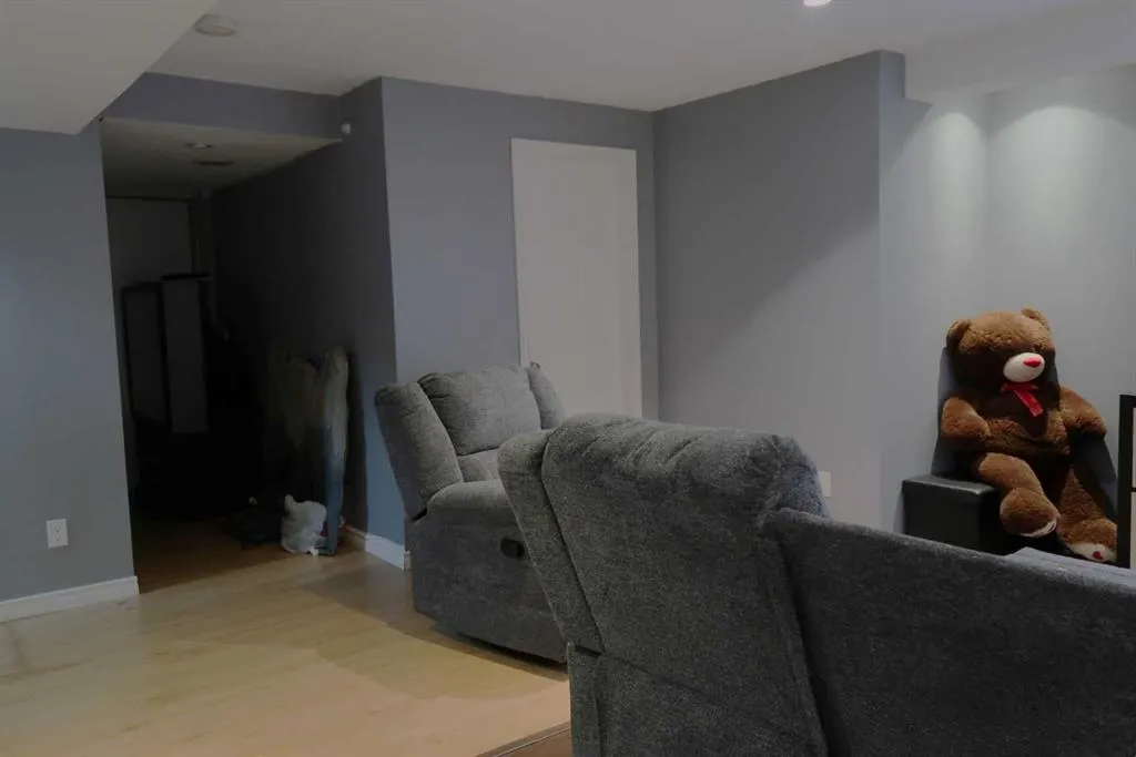 191 Panamount Heights NW