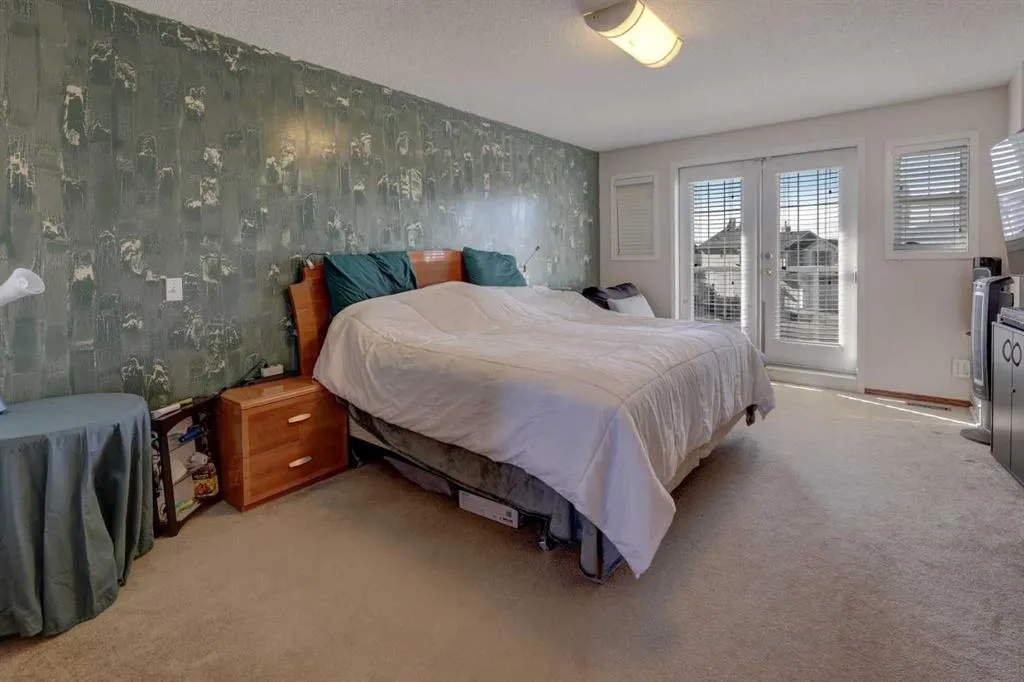 20 Coral Reef Bay NE