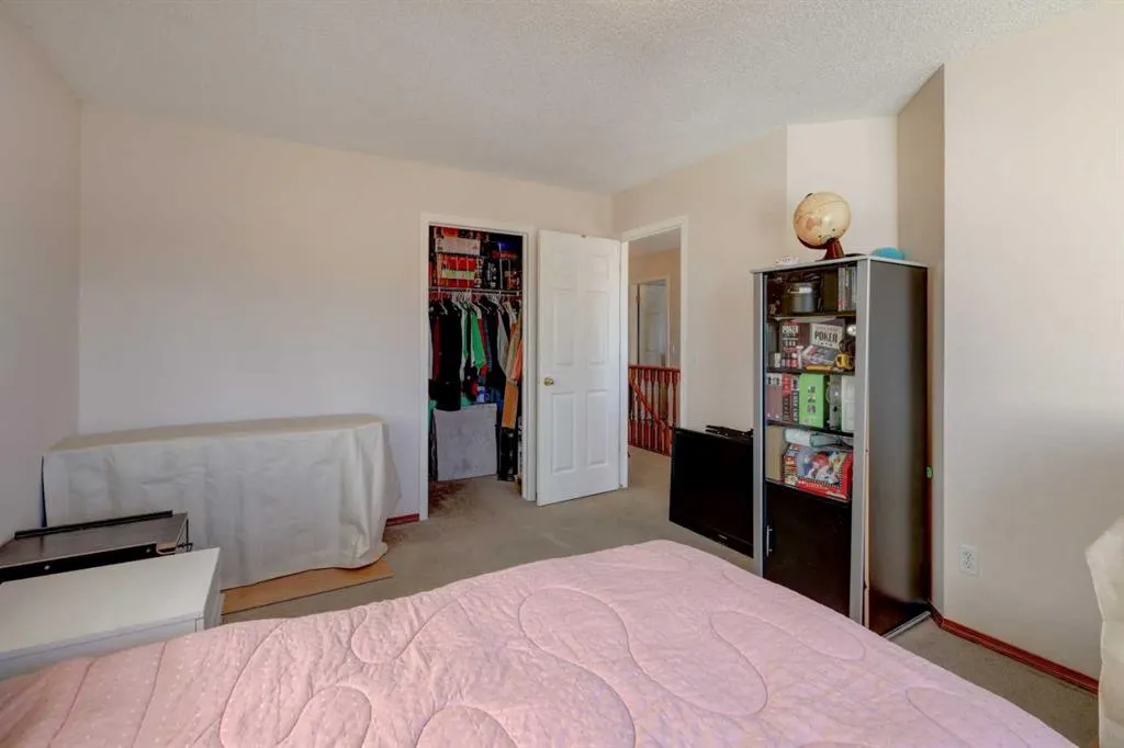 20 Coral Reef Bay NE