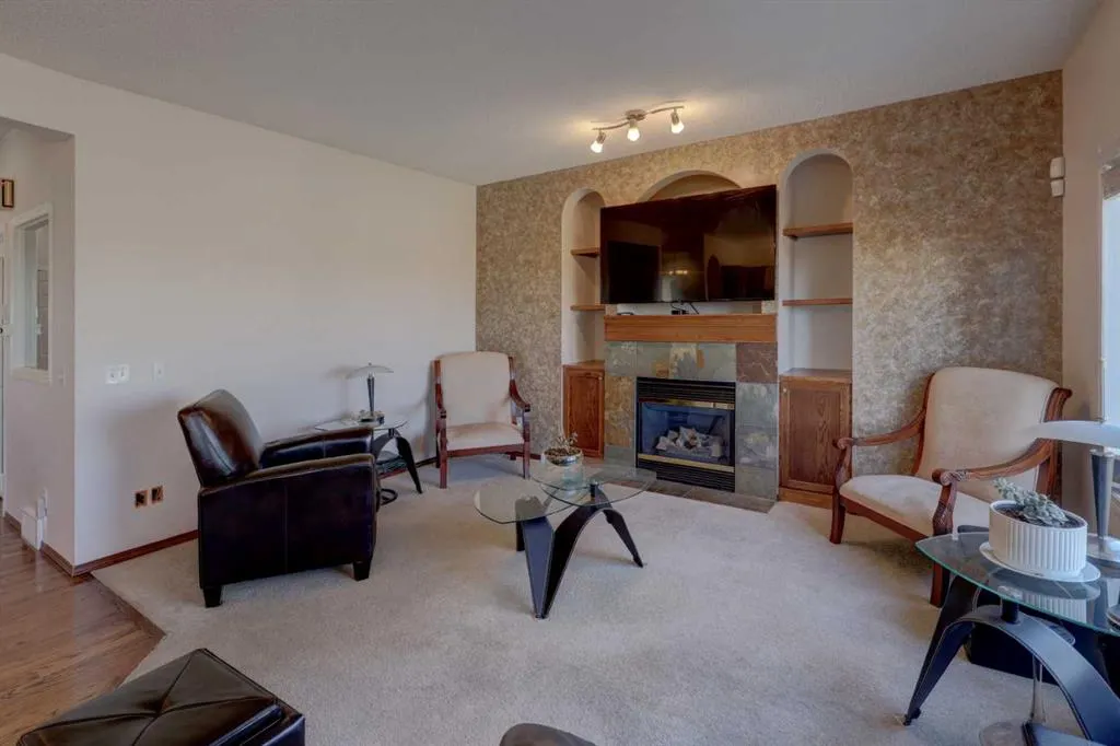 20 Coral Reef Bay NE