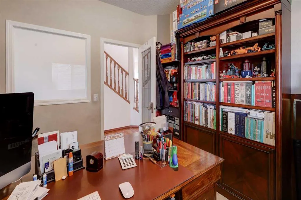 20 Coral Reef Bay NE