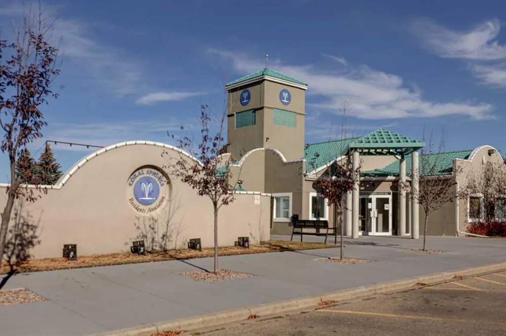 20 Coral Reef Bay NE