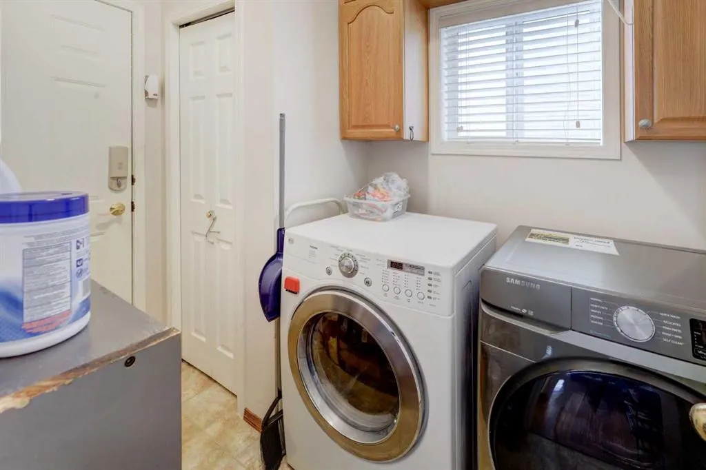 20 Coral Reef Bay NE