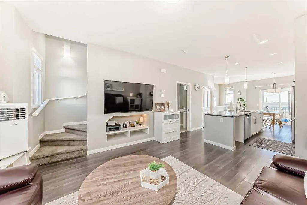 84 Copperstone Villas SE