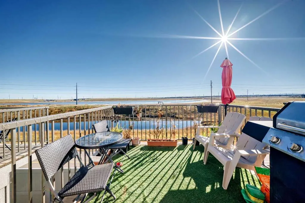 84 Copperstone Villas SE