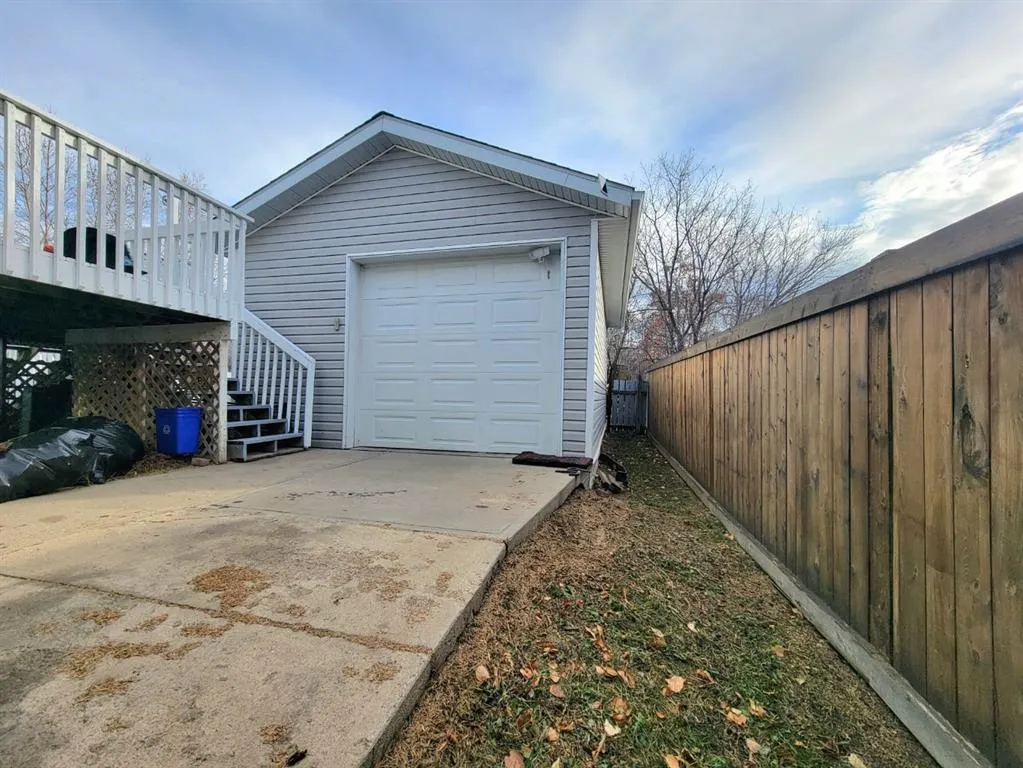 704 Alder Avenue