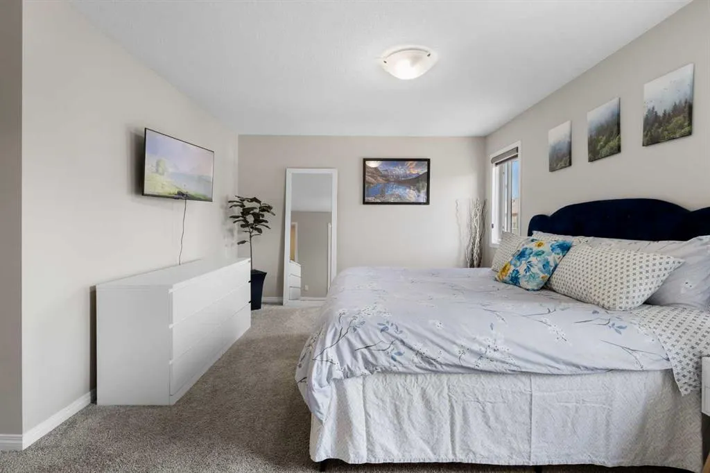 62 Carrington Rise NW