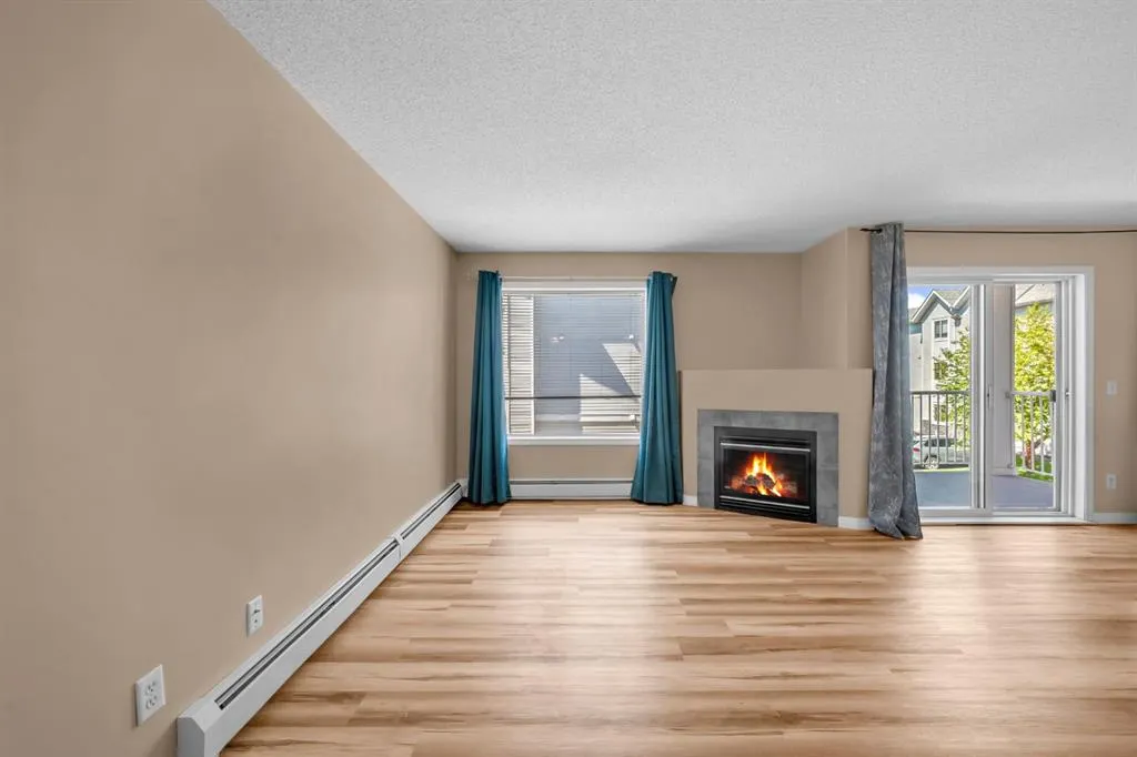 4204 valleyview Park SE, #204