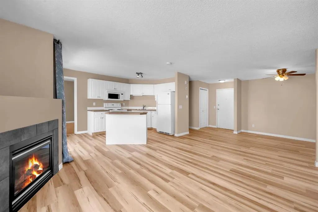 4204 valleyview Park SE, #204