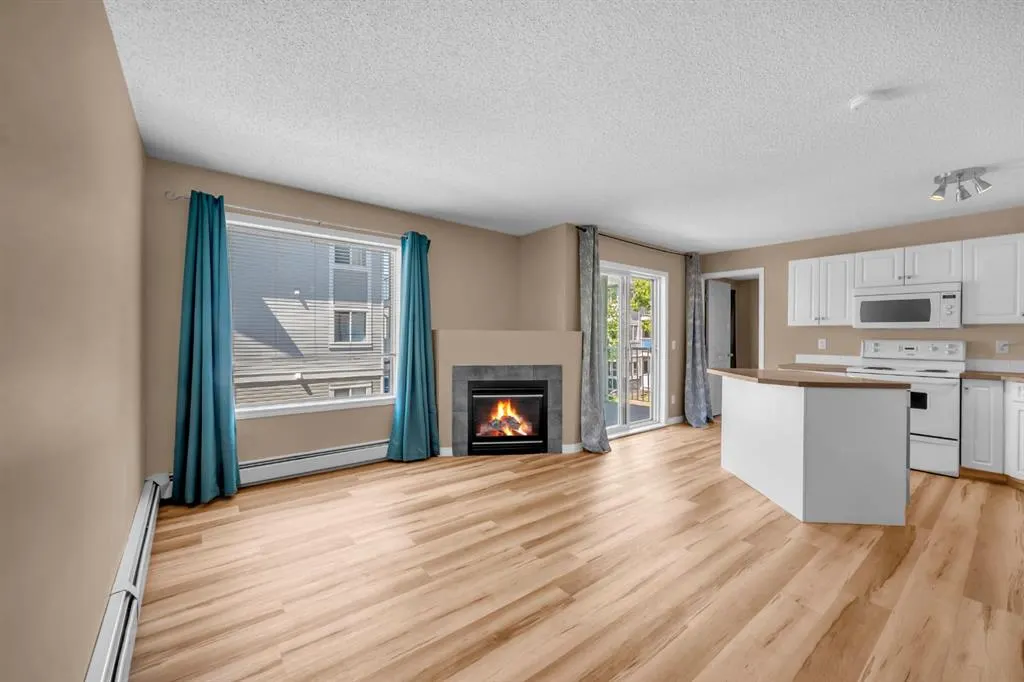 4204 valleyview Park SE, #204
