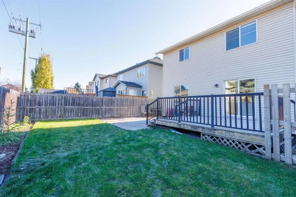 40 Chapalina Crescent SE