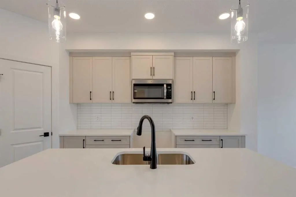 3598 Chestermere Boulevard