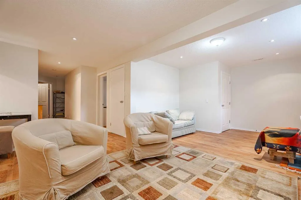 41 Everridge Court SW