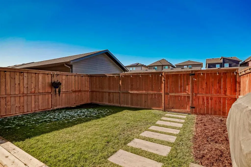 859 Walgrove Boulevard SE