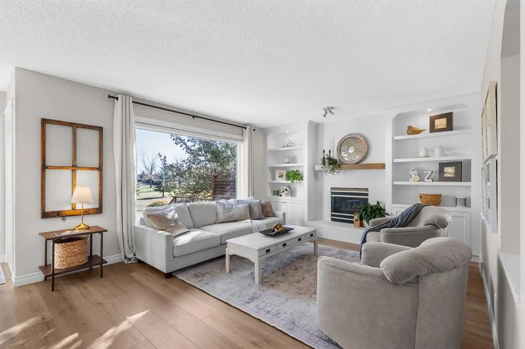 720 Woodside Drive NW