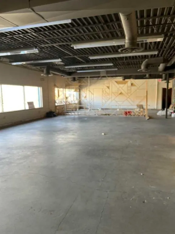 118 First Avenue W, #220