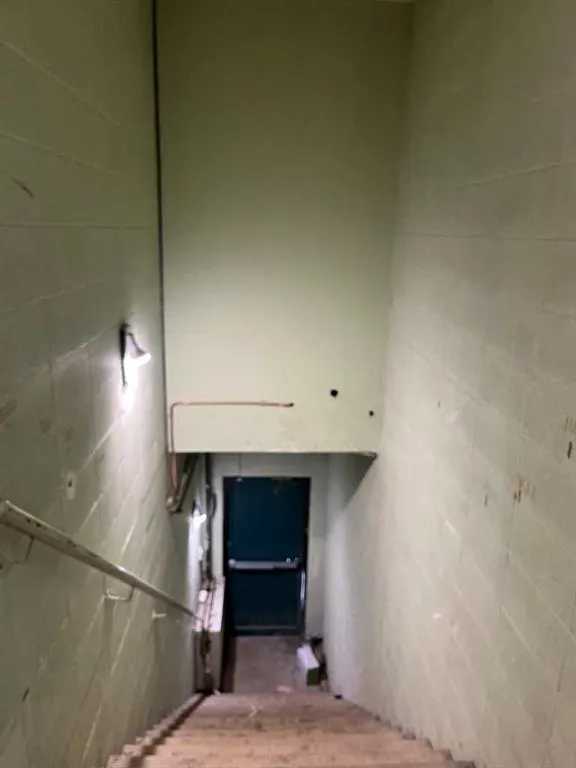 118 First Avenue W, #220