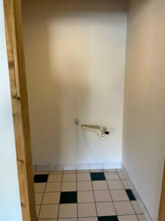 118 First Avenue W, #220