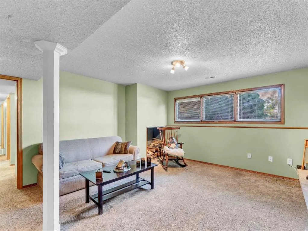 20 Eastbrook Way E