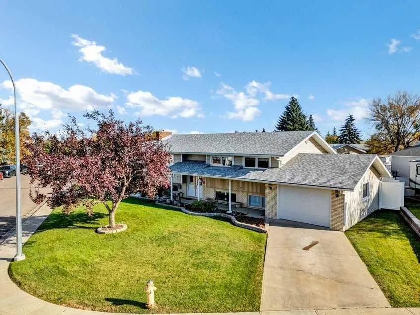 20 Eastbrook Way E