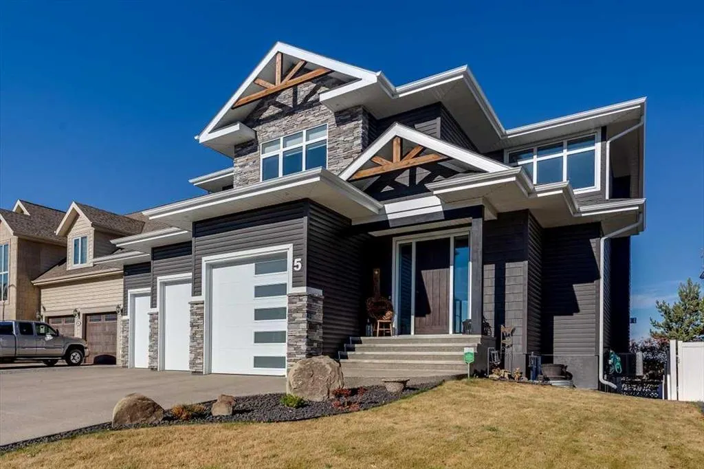 5 Leonard Close