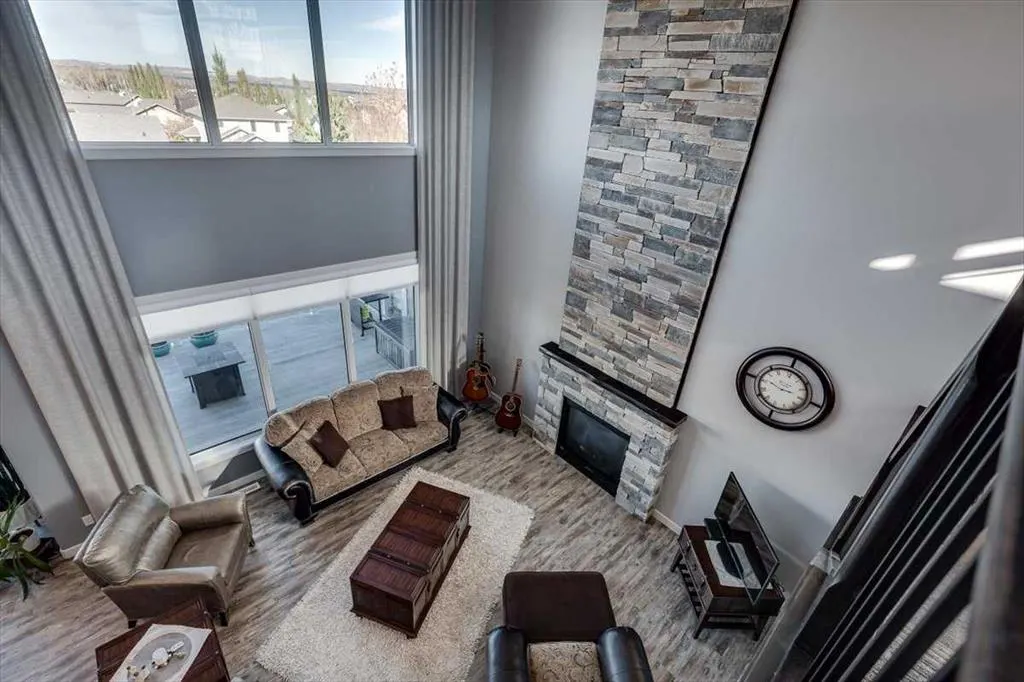 5 Leonard Close
