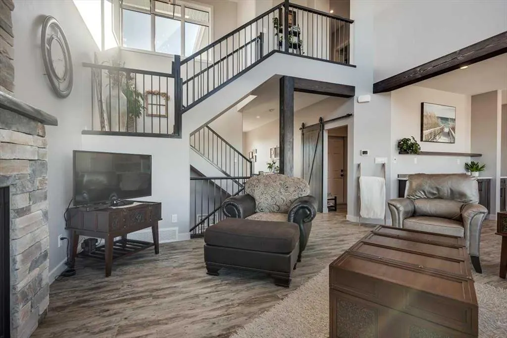5 Leonard Close