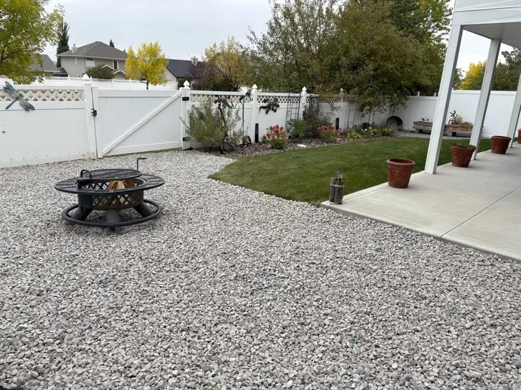 5 Leonard Close