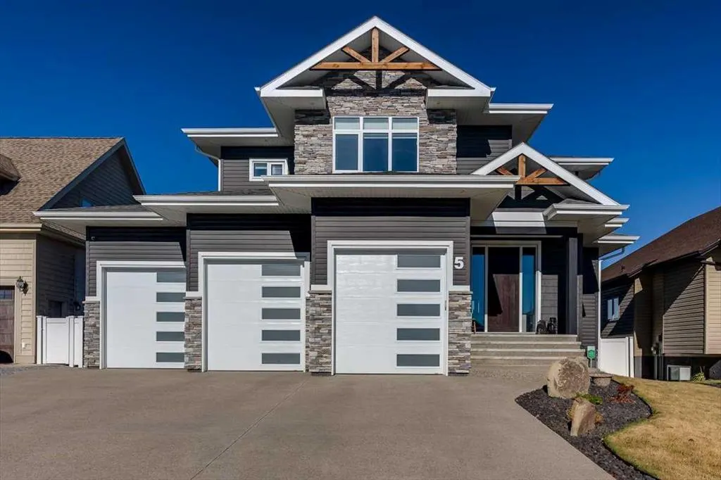 5 Leonard Close