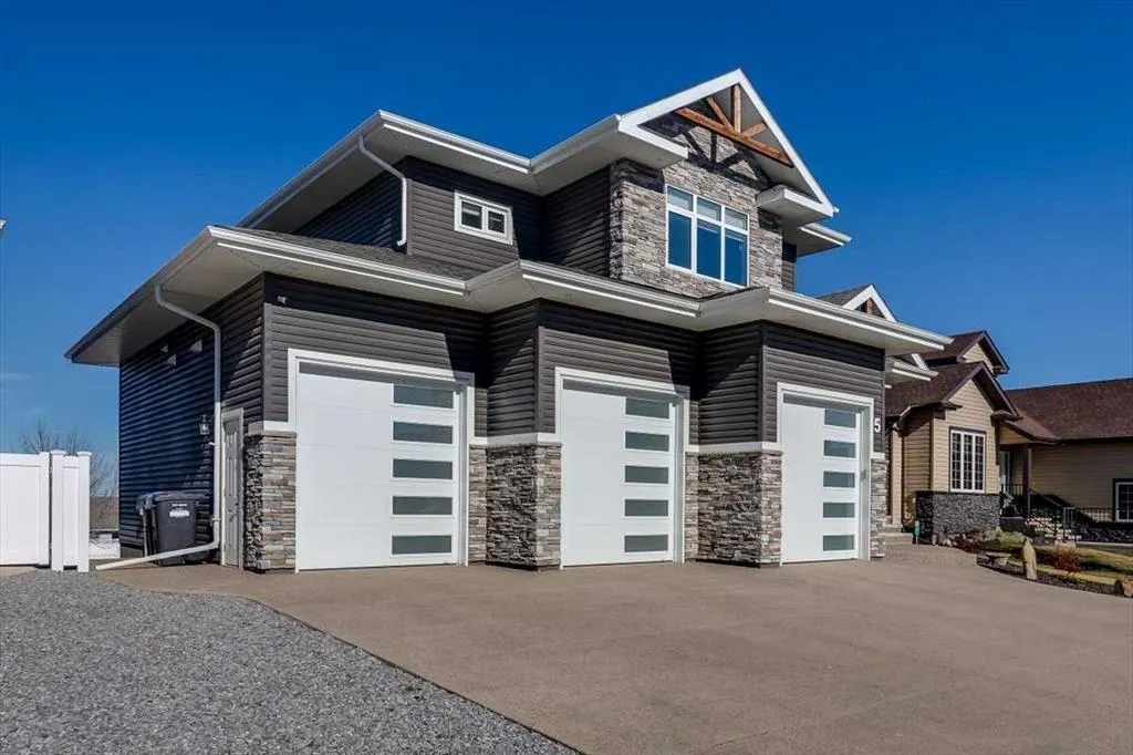 5 Leonard Close