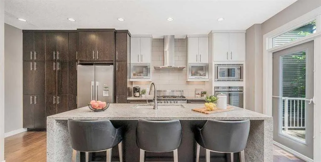 169 Aspen Hills Way SW