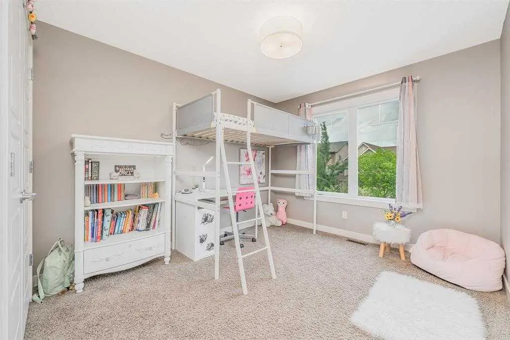 169 Aspen Hills Way SW