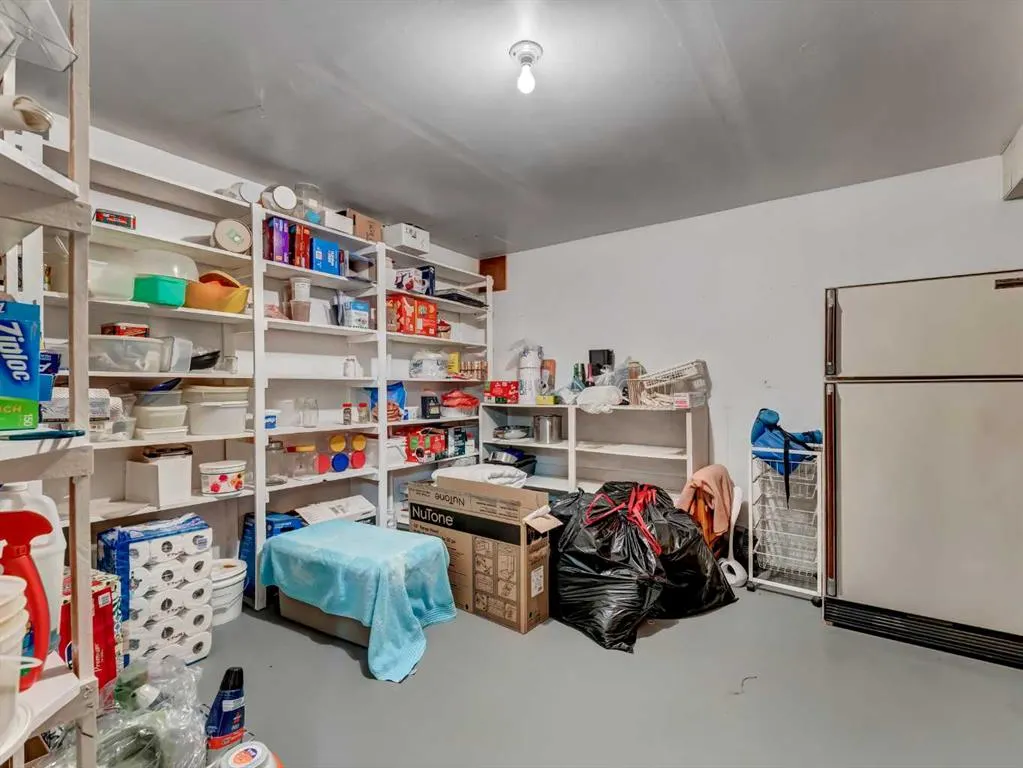 27 Turner Drive SE