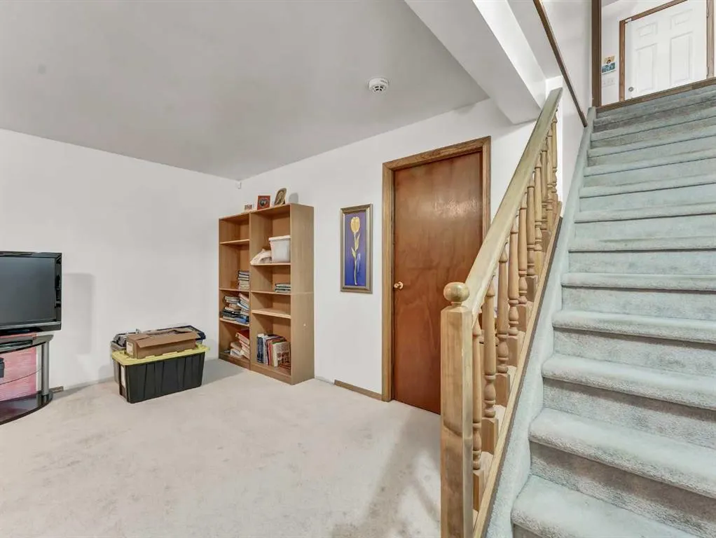27 Turner Drive SE